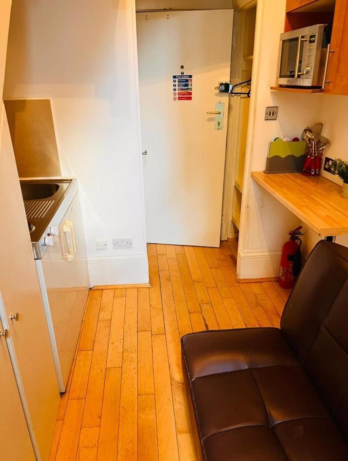 Apartamento F10- Mezzanine 1St Floor Flat Fits 3 Near Paddington Londres Exterior foto